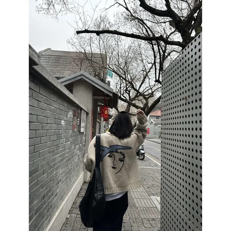 韩国 油画和平鸽混纺纽扣针织圆领秋冬百搭慵懒开衫毛衣外套