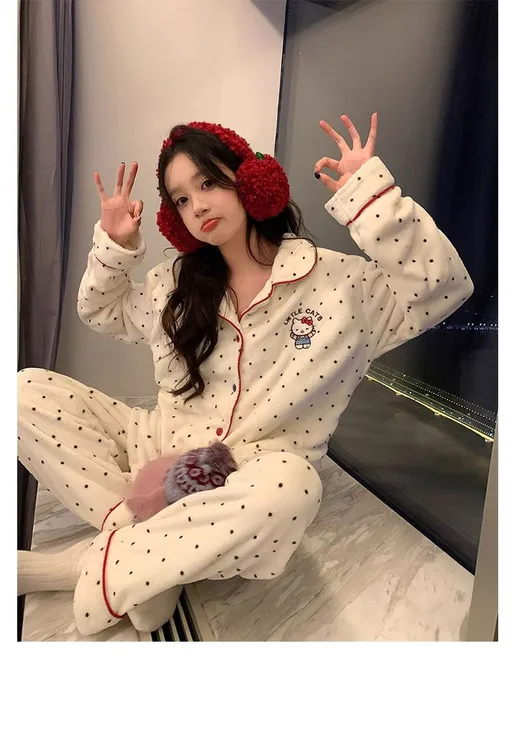 圆点KT甜美睡衣女2025冬季新款珊瑚绒保暖套装可爱卡通家居服
