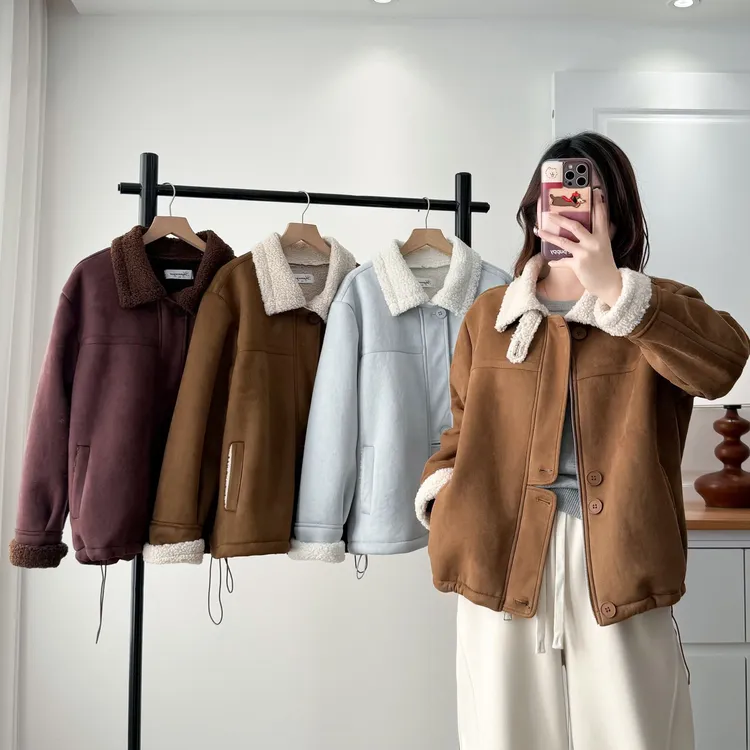 卡洛町大码女装120-200斤秋冬新款时尚百搭翻领加绒外套2510