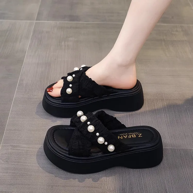 小香风绝美厚底珍珠拖鞋女夏2025新款配裙子外穿高跟一字凉拖增高