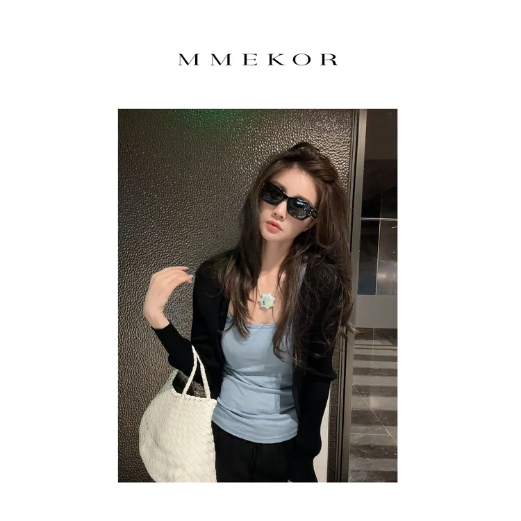 MMEKOR“深海V线”针织衫 未来辣妹百搭上衣 89769