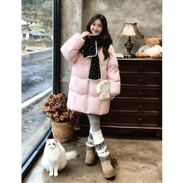 粉色中长款羽绒服女宽松2025冬季新款90白鸭绒泡芙连帽轻便羽绒服