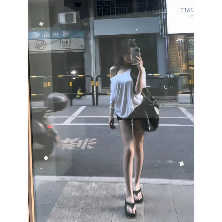 斜肩上衣t恤轻薄罩衫体恤白色辣妹短裤外穿高腰热裤靴裤夏季新款