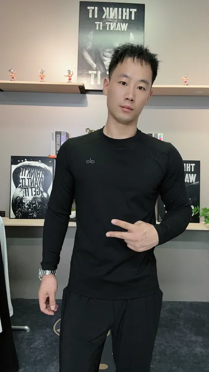 男士秋冬速干长袖圆领运动T恤修身透气高弹健身衣上衣时尚男款
