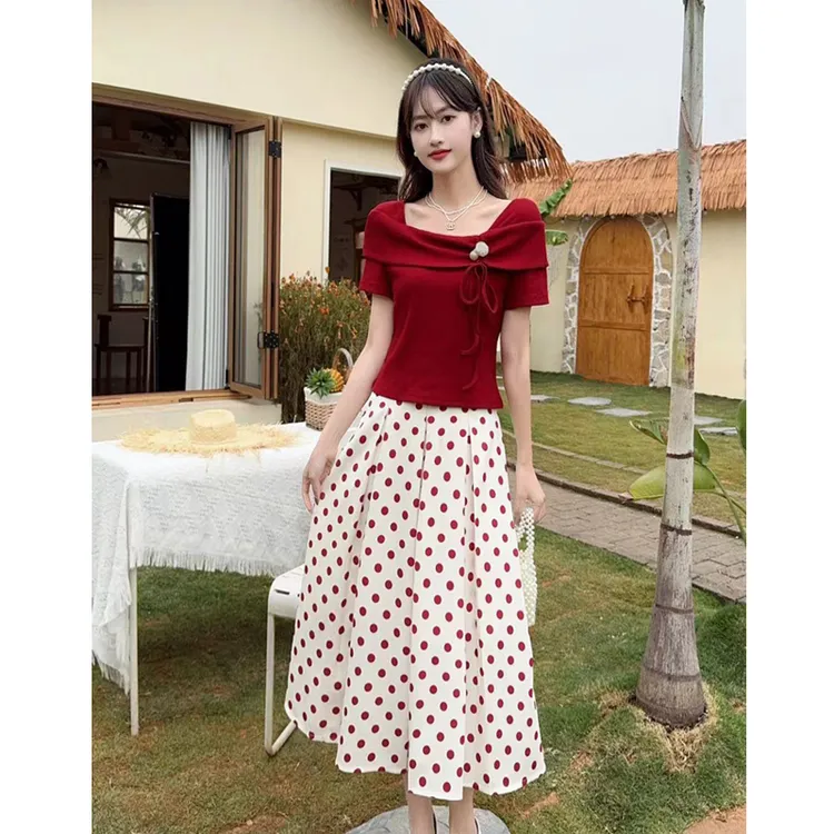 【一瑶】红色小香风气质连衣裙2025夏季新款时尚减龄小个子收腰裙子