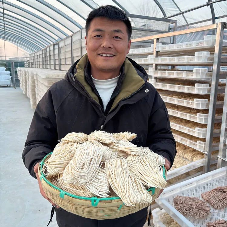 手盘日晒面石磨小麦面条