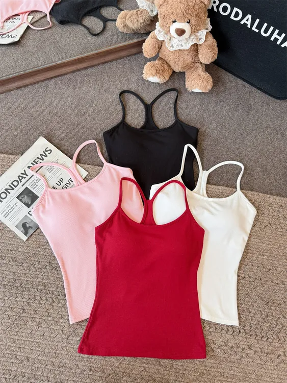 秋冬新款欧若风设计感美背吊带纯色百搭显瘦简约修身带胸垫女上衣