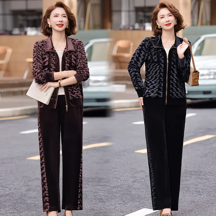 妈妈秋装洋气金丝绒外套中老年女装春秋装时尚豹纹上衣开衫两件套