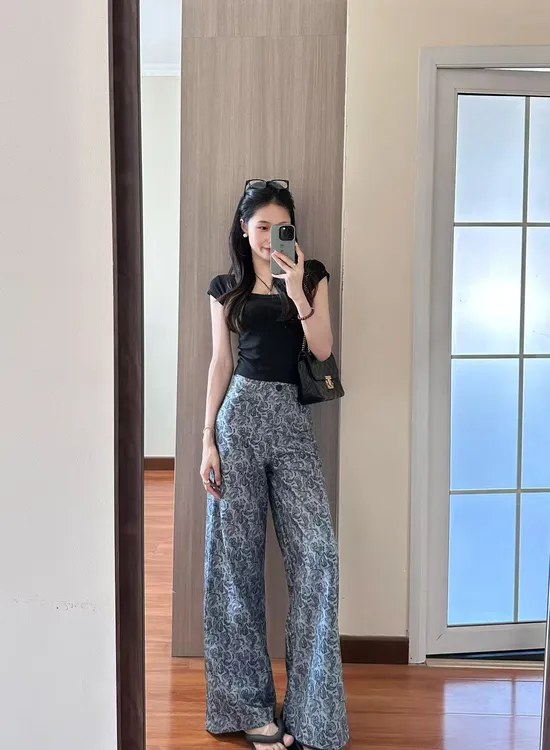 2025夏季新款黑色方领坎肩无袖针织短袖女t恤上衣百搭碎花直筒裤