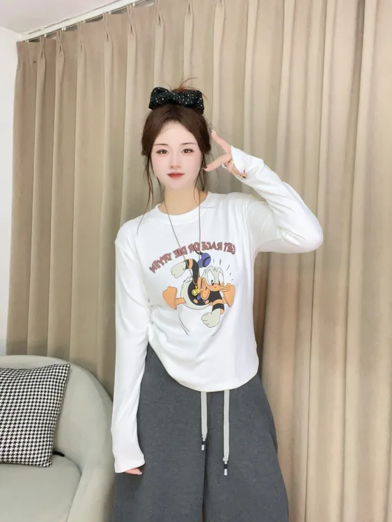 2025秋季爆款精品印花减龄长袖T恤时尚打底衫女内搭