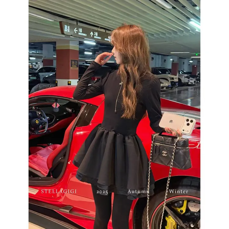 SG / 杨依姗 AW富家千金 立领长袖蓬蓬连衣裙Q-20252576