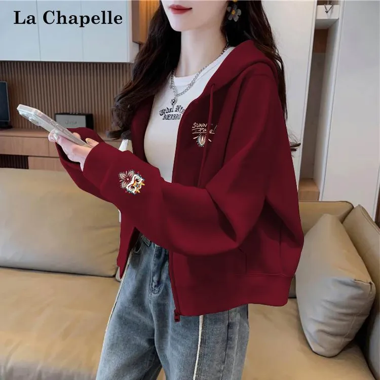 拉夏贝尔酒红洋气显白短外套女2025秋季新款小个子慵懒风显瘦卫衣