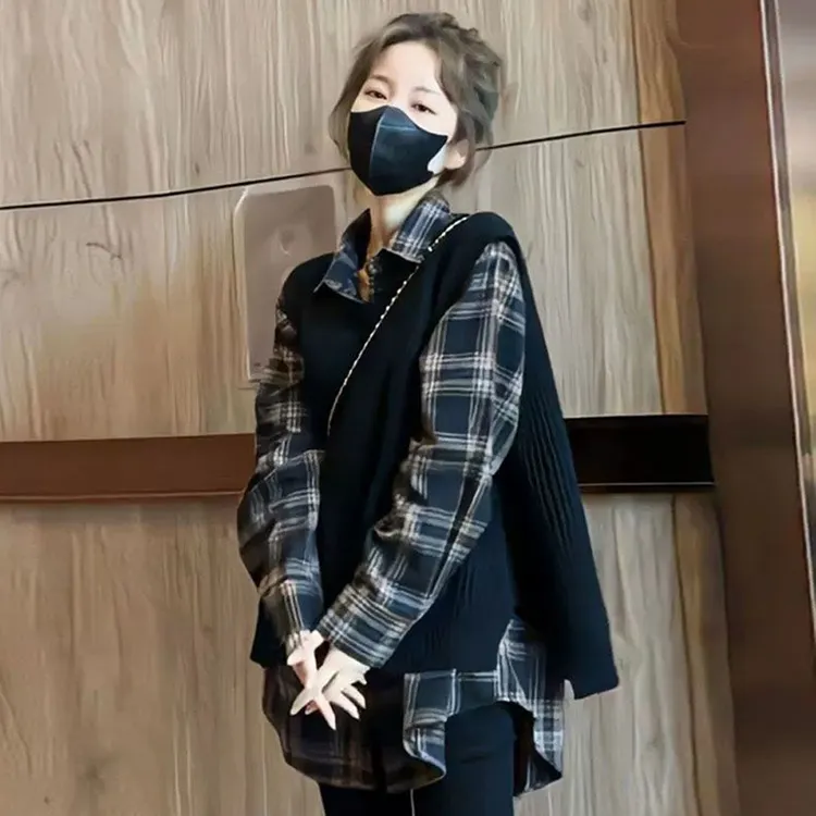 早秋穿搭套装女2025新款洋气设计韩版针织马甲格子衬衫减龄两件套