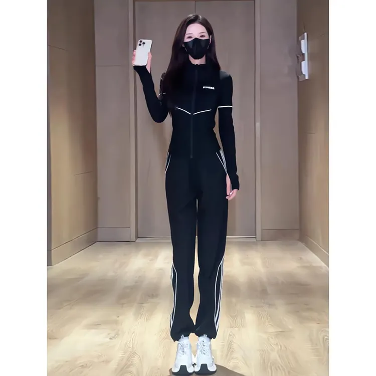 欧货休闲运动女春秋时尚洋气跑步秋季套装网红时尚炸街出游服装女
