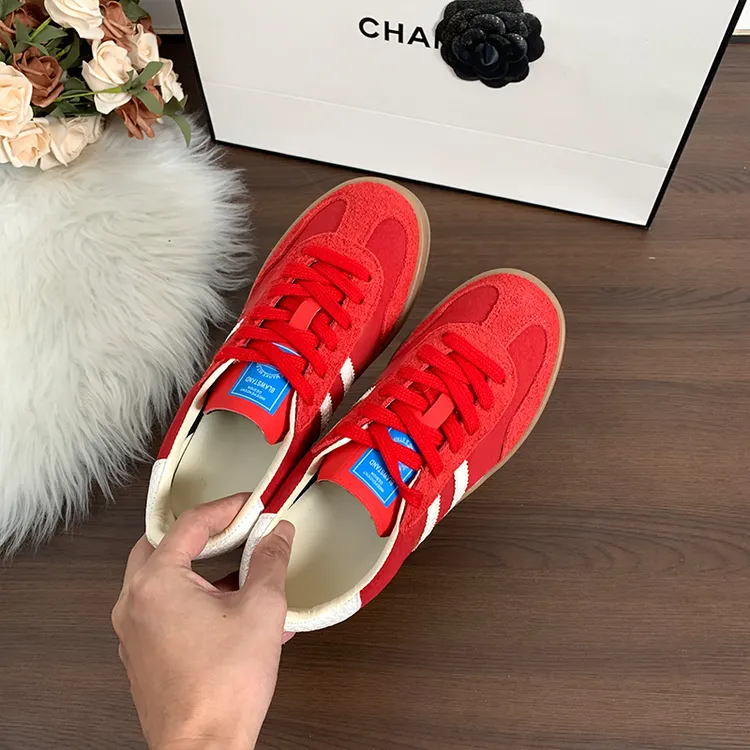 韩版流行红色复古时尚平底轻便软底运动板鞋大红色红色鞋子百搭