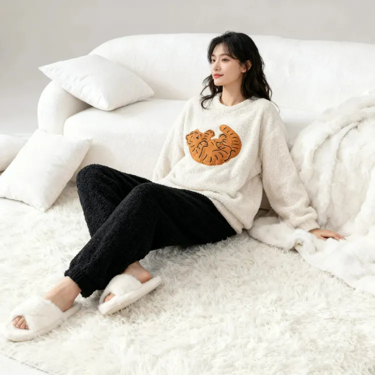 2025冬季双面绒款原创可外穿加绒加厚女款家居服套装8719