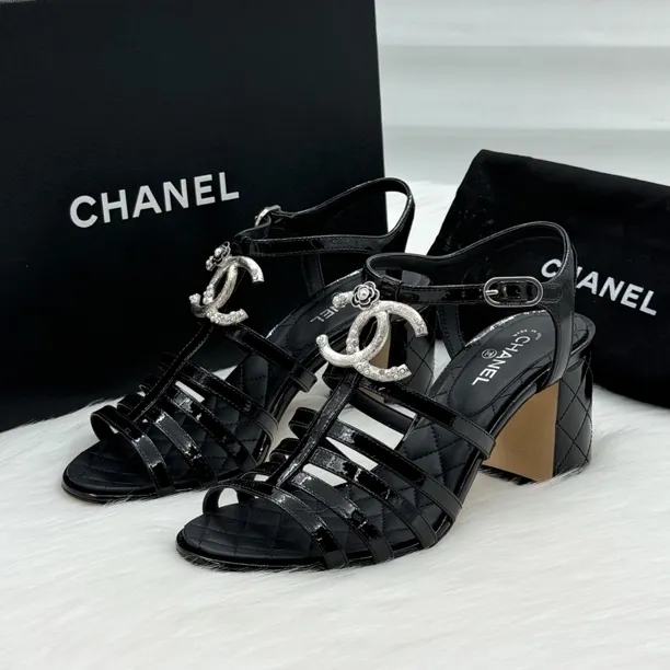 未使用 Chanel/香奈儿 双c银扣高跟凉鞋 36码 公价9k c0740