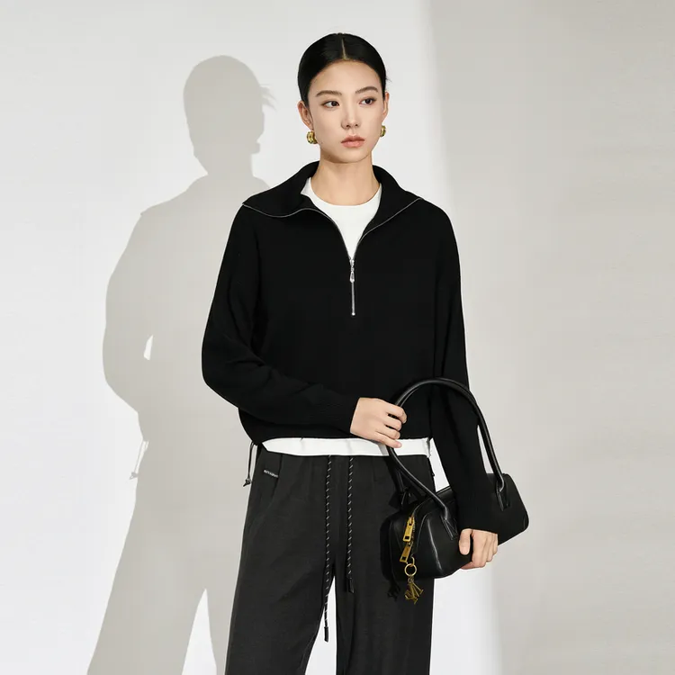 XG雪歌长袖时尚黑色运动针织衫秋冬XL311589A890