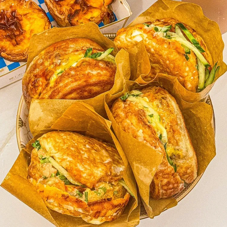 【手工制作】速食加热懒人汉堡包鸡蛋肉饼馅饼空气炸锅早餐特色小吃