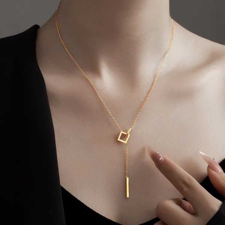 金美澳 钛钢项链 环环相扣锁骨链首饰女款2025新款轻奢高级感配饰