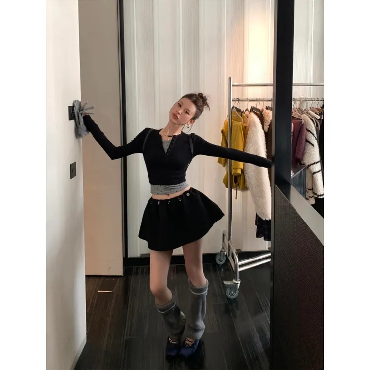 美式复古辣妹波点假两件V领长袖t恤女秋季新款高腰显瘦蓬蓬半身裙