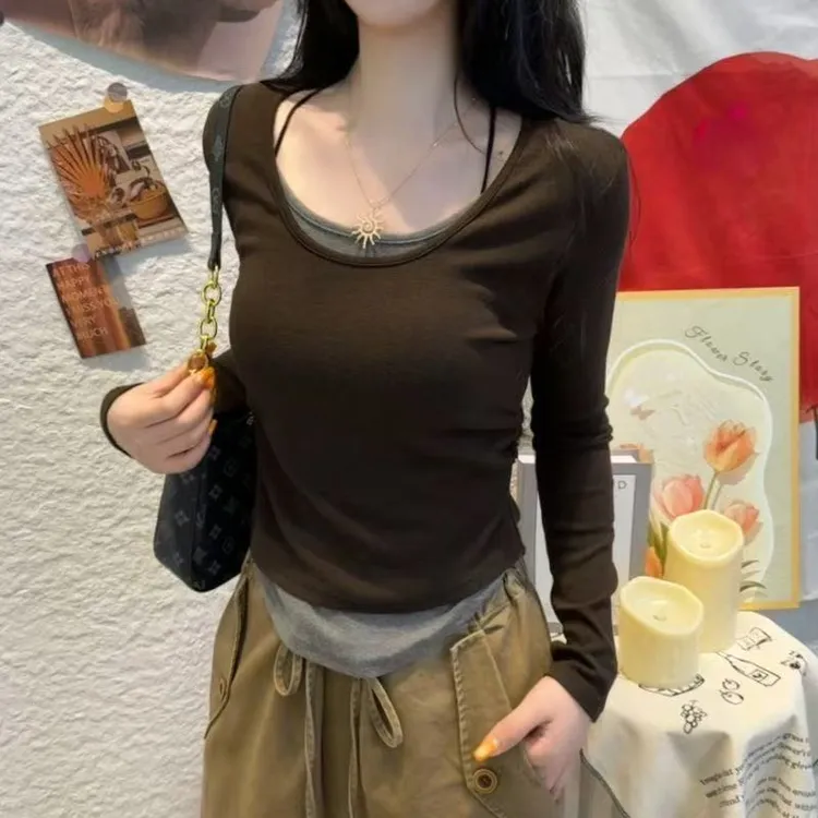 撞色拼接假两件圆领T恤女秋季新款设计感小众打底衫上衣