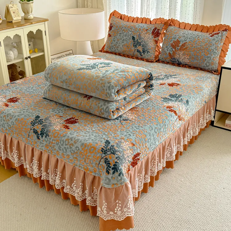 新款双层蕾丝花边牛奶绒印花床盖四件套床盖单件三件套ry
