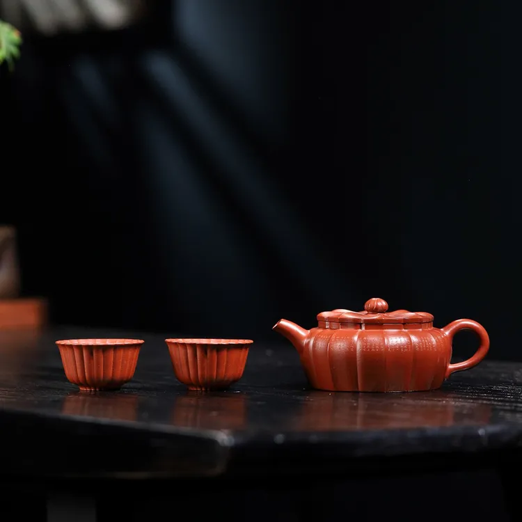 鸣远菱花（送两小杯）毛阿明 紫砂技艺传承人 裴石民首席弟子 何道