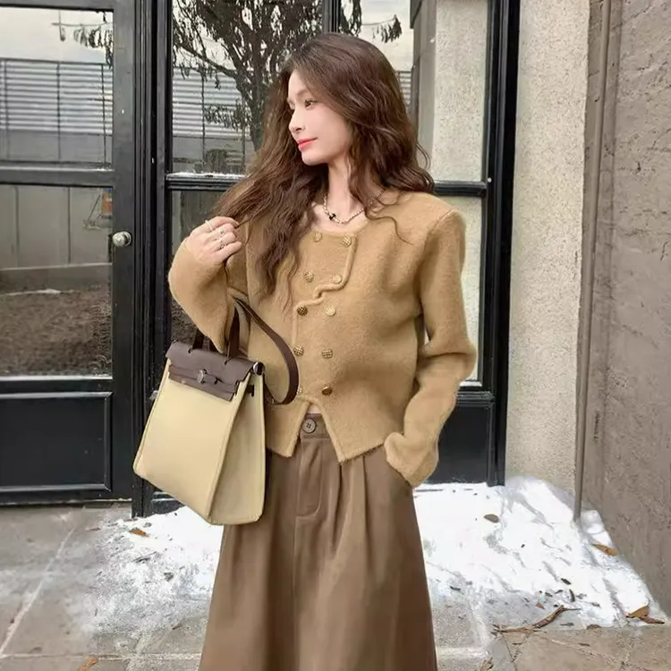 法式不规则针织开衫女秋冬2025新款双排扣设计感洋气外穿长袖上衣