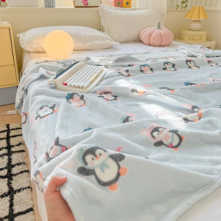 软萌小企鹅毛巾毯四季通用牛奶绒毛毯小盖毯可机洗薄毯子柔软毯子