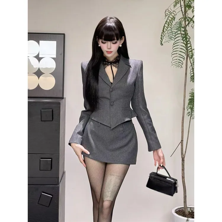 A596 韩版法式时尚套装短款性感收腰长袖连衣裙秋冬女装