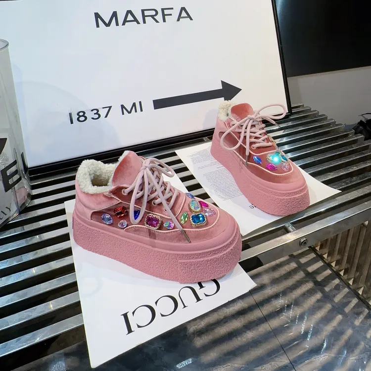 (二代升级)艾墨儿女款新设计理念欧货款金丝绒DM大宝石低帮休闲鞋