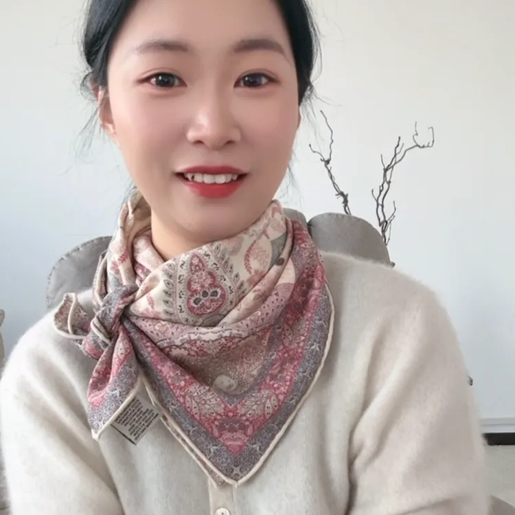 85尺寸双面异色丝毛方巾！法式轻奢优雅佩斯利围巾 优雅气质高贵