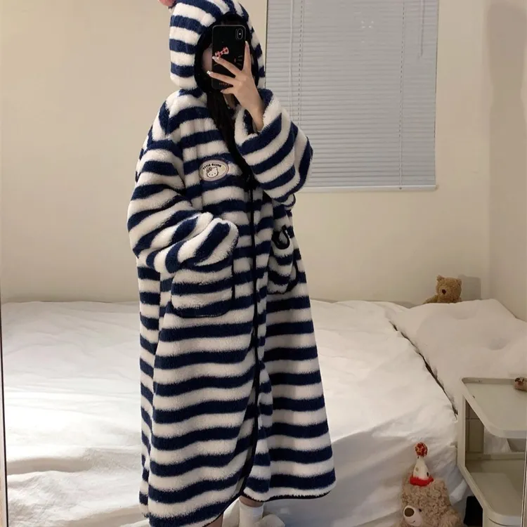 韩版慵懒风连帽珊瑚绒睡衣女款秋冬季保暖加绒加厚睡袍家居服套装