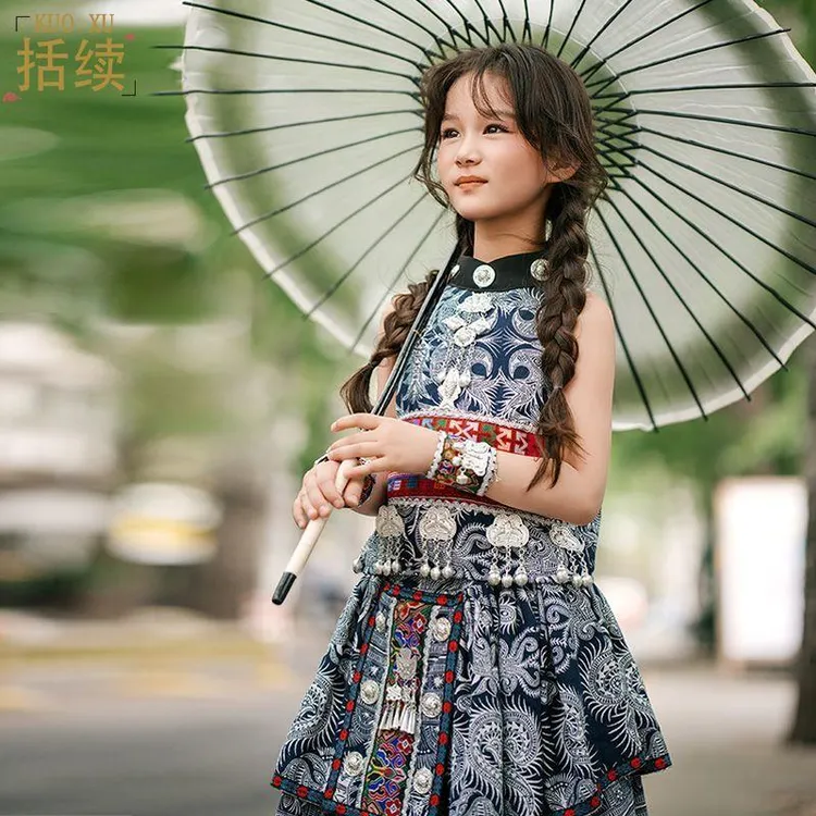 夏季儿童苗疆少数民族蜡染服饰幼儿潮童星模特走秀旅拍苗族表演服