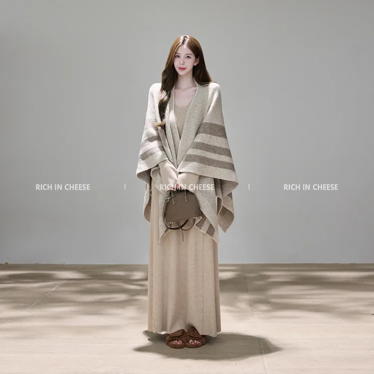 舒胡蕾 条纹披肩 秋冬正反两穿极简风不规则时尚百搭斗篷披肩