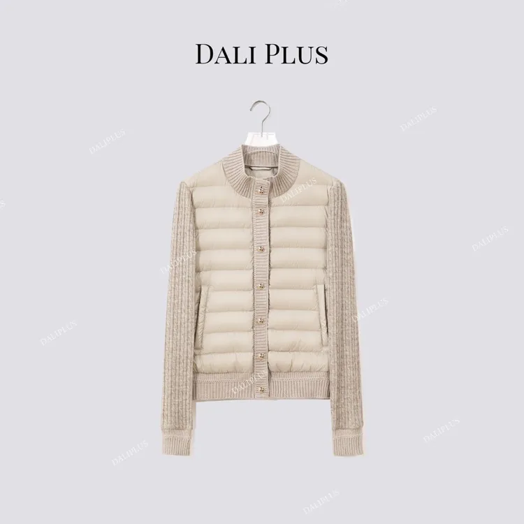 DALI PLUS“95白鹅绒毛衣外套”针织拼接轻薄款羽绒服-D5ST1526