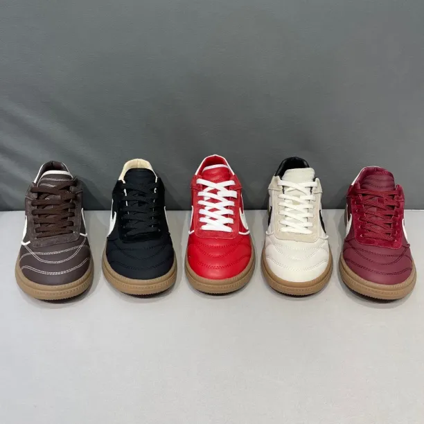 2025新年款春秋新款低帮韩版板鞋潮流舒适百搭男鞋舒适软底休闲鞋