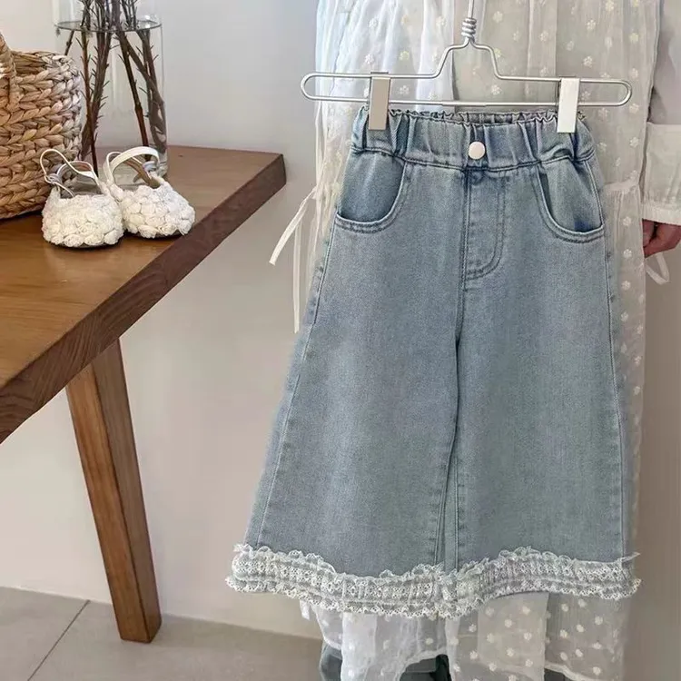 童装女童女宝裤子网红炸街牛仔裤新款春季洋气儿童时髦花边阔腿裤