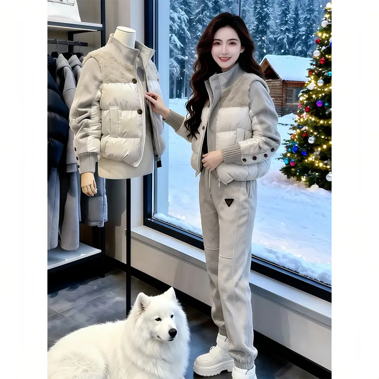 2025新款冬季短款个性拼接棉服精致纽扣设计保暖舒适时尚感