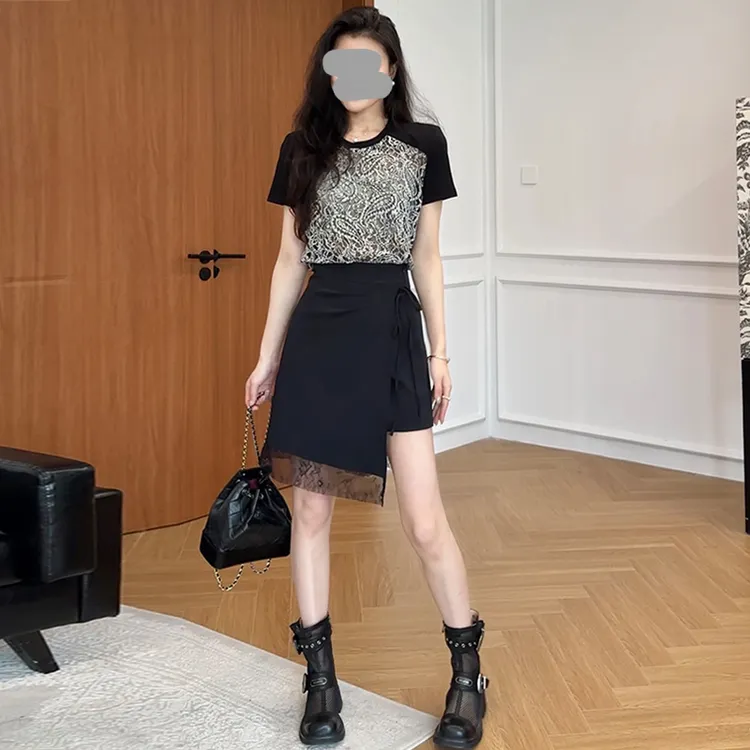 巨好看的夏装一整套2025爆款时尚减龄撞色短袖T恤半身裙裤两件套