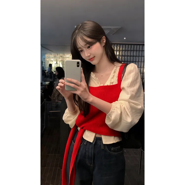 韩系穿搭长袖白色衬衫上衣女叠穿吊带背心针织马甲高腰显瘦牛仔裤