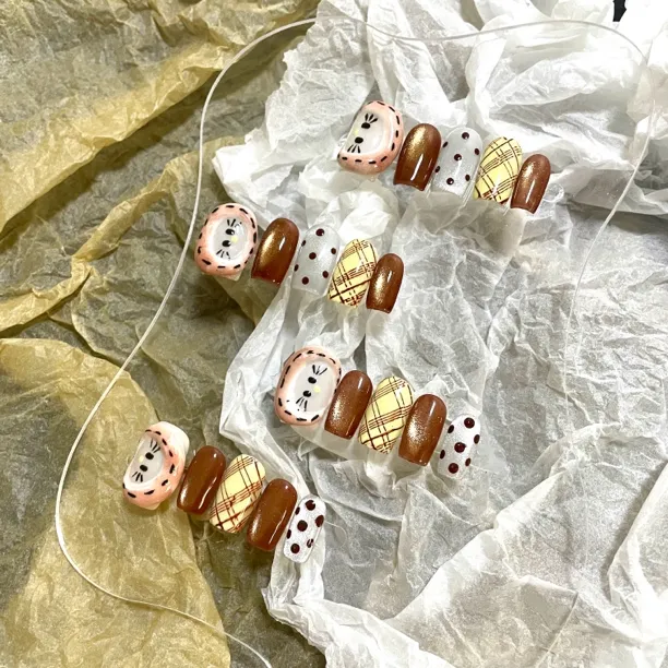 纯手工制作可爱卡通猫眼套头Kt猫美甲可拆卸穿戴甲