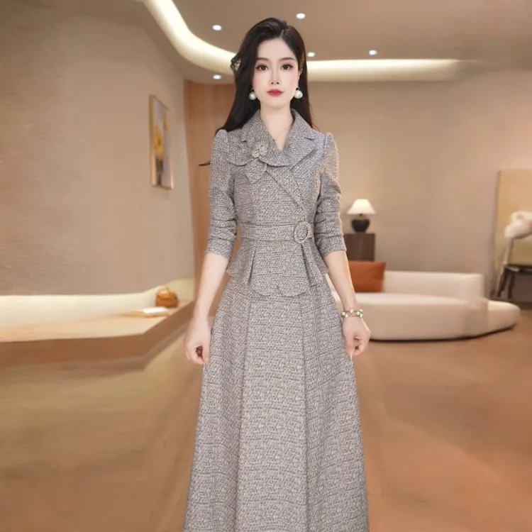 高级木雅精纺洋气百搭显白连衣裙2025秋季新款中年妈妈时尚俩件套