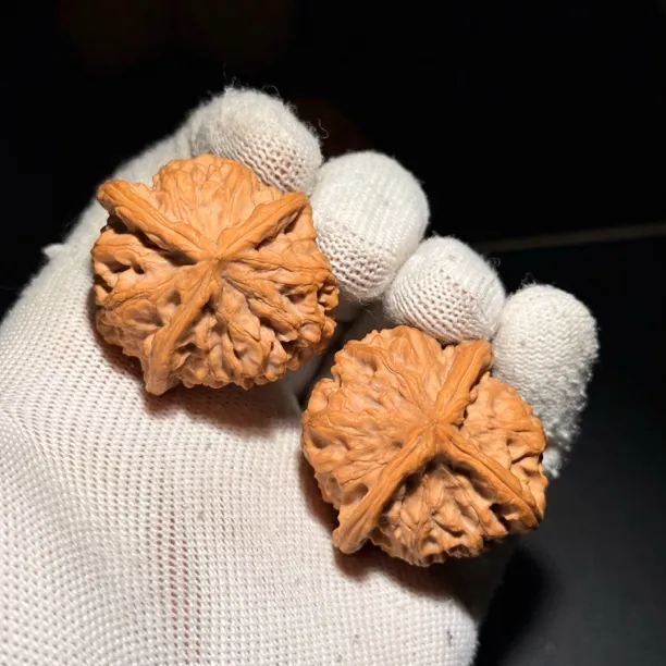 901全品无修正丁玉玺狮子头文玩核桃尺寸:边40肚37高35