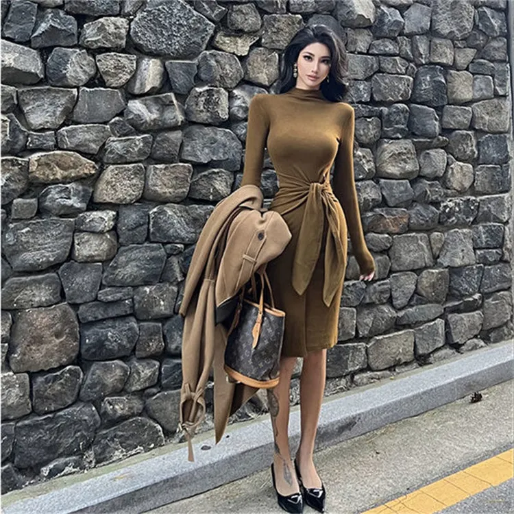 秋冬季新款中长款连衣裙女2023韩版纯色长袖高腰长袖套头内搭长裙