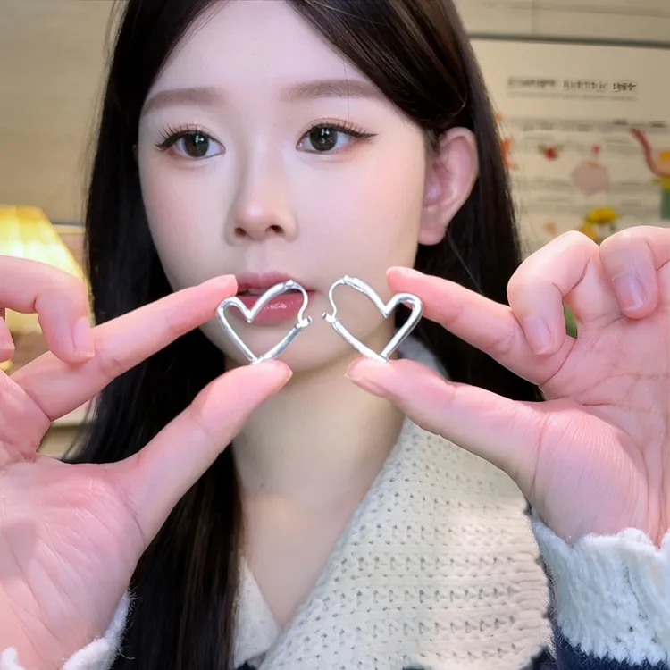 合金耳饰 简约爱心金属耳扣小众气质百搭耳环轻奢高级感耳饰饰品
