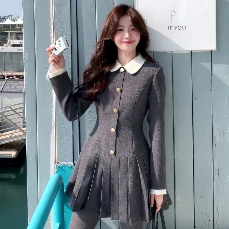 奢姿【北海道】大码女装2025冬季娃娃领连衣裙胖妹妹气质学院风裙