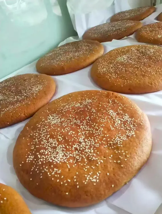 云南大理家乡老味道手工老试大月饼，注明收到要打开薄漠包装