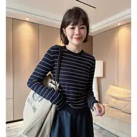 春秋时尚经典条纹长袖圆领T恤修身显瘦打底衫